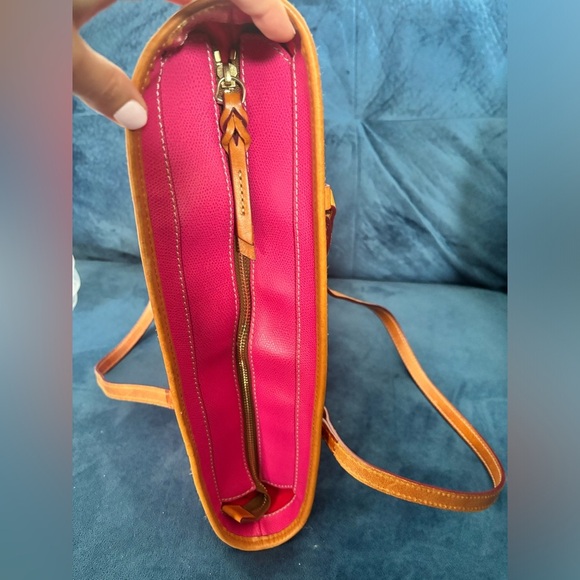 Dooney & Bourke Pink Claremont Cynthia Tote Vintage Y2K EUC - Picture 7 of 16